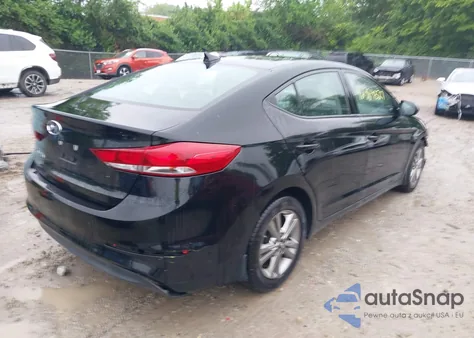 2018 Hyundai Elantra Value Edition z USA, uszkodzony, nr VIN 5NPD84LF2JH379377